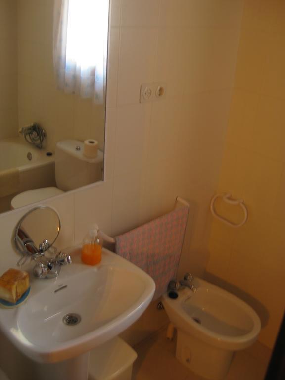 Casa Enriu-Alojamiento Y Desayuno Vilaller Habitación foto